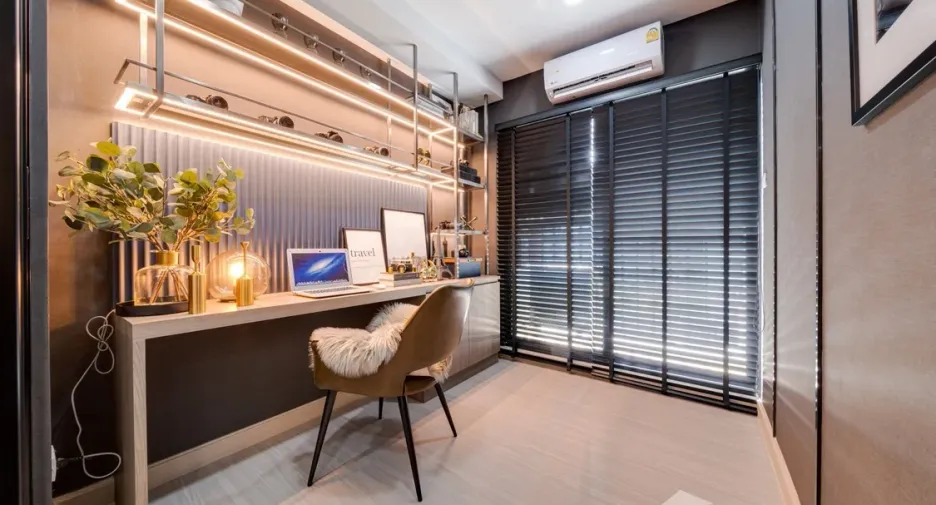 For sale 2 bedrooms condo in Mueang Samut Prakan, Samut Prakan