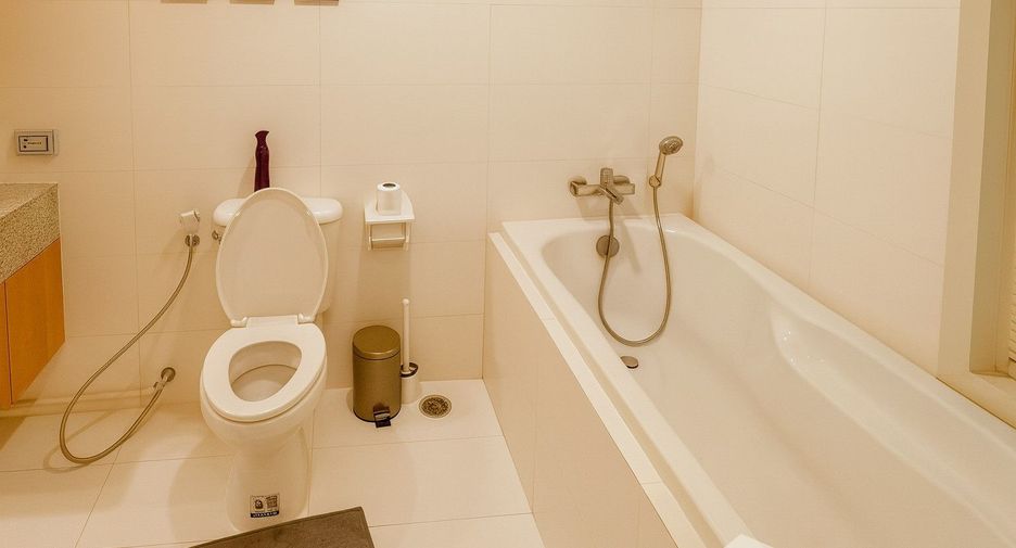 For sale 1 bed condo in Pathum Wan, Bangkok