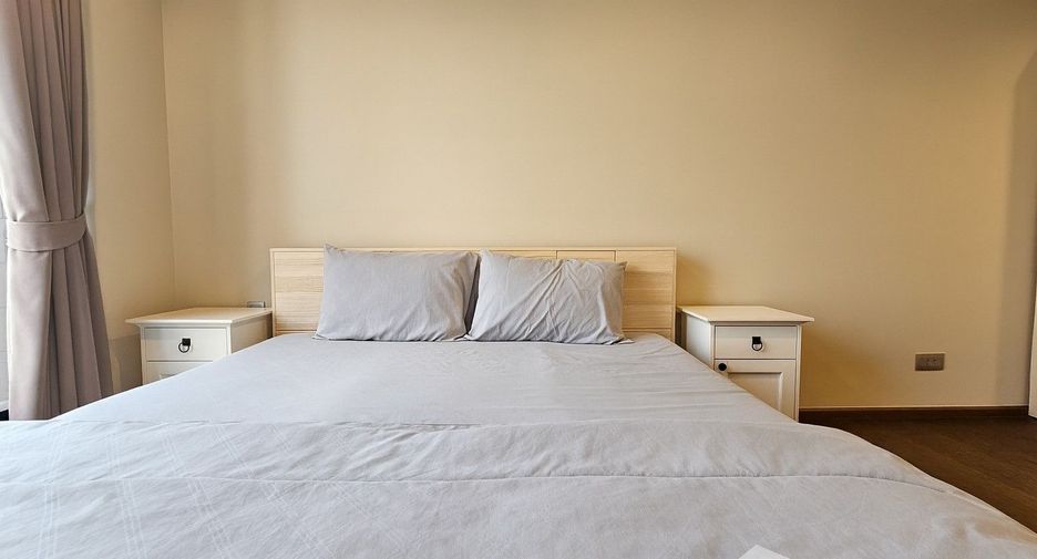 For sale 2 bedrooms condo in Khlong Toei, Bangkok