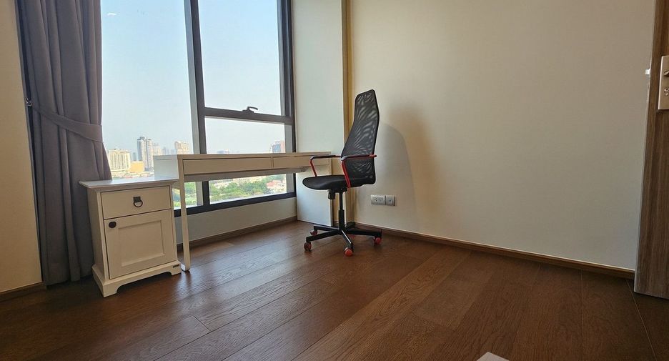 For sale 2 bedrooms condo in Khlong Toei, Bangkok
