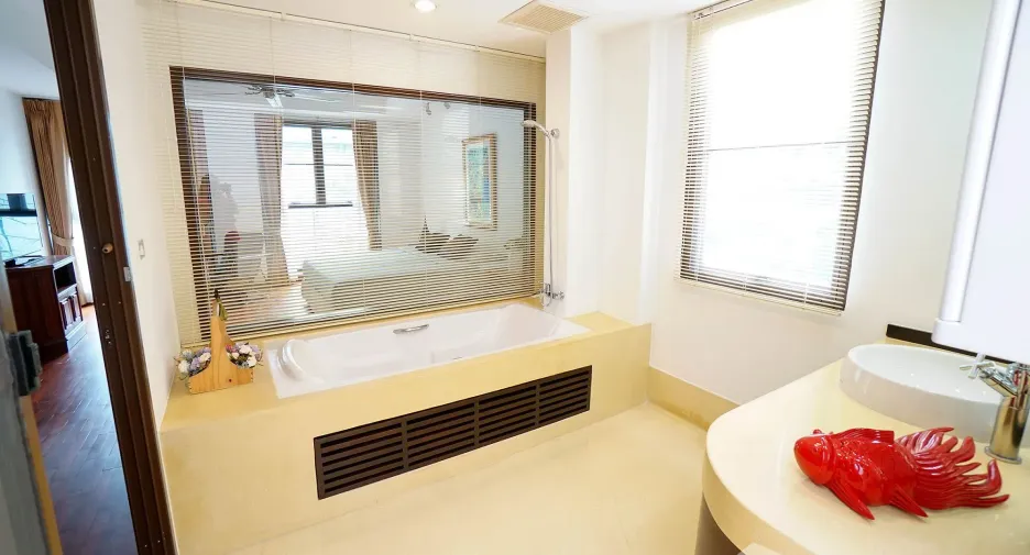 For rent 3 bedrooms house in Watthana, Bangkok