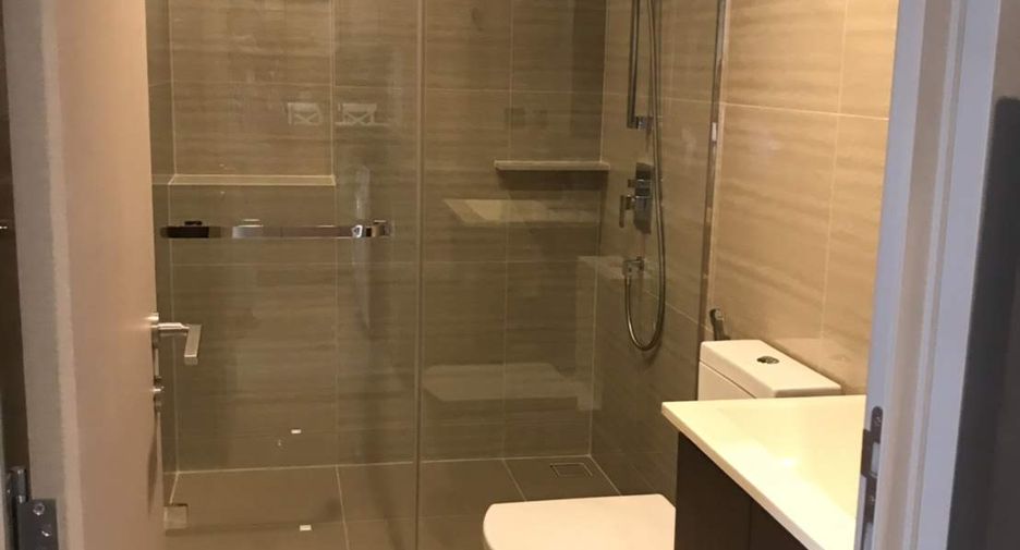 For sale 2 bedrooms condo in Huai Khwang, Bangkok