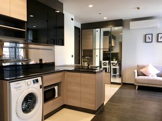 For sale 2 bedrooms condo in Huai Khwang, Bangkok