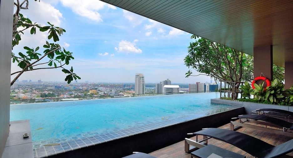 Condo en venta de 2 habitaciones en Khlong Toei, Bangkok