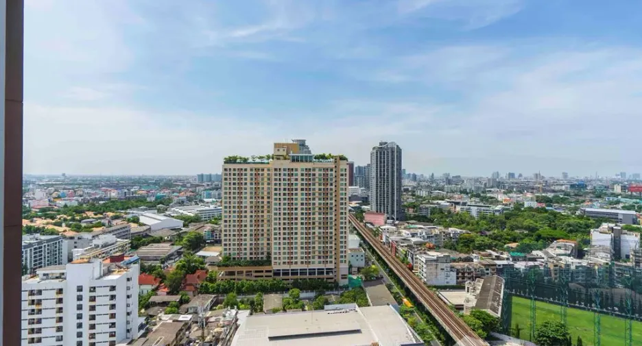Condo en venta de 2 habitaciones en Khlong Toei, Bangkok