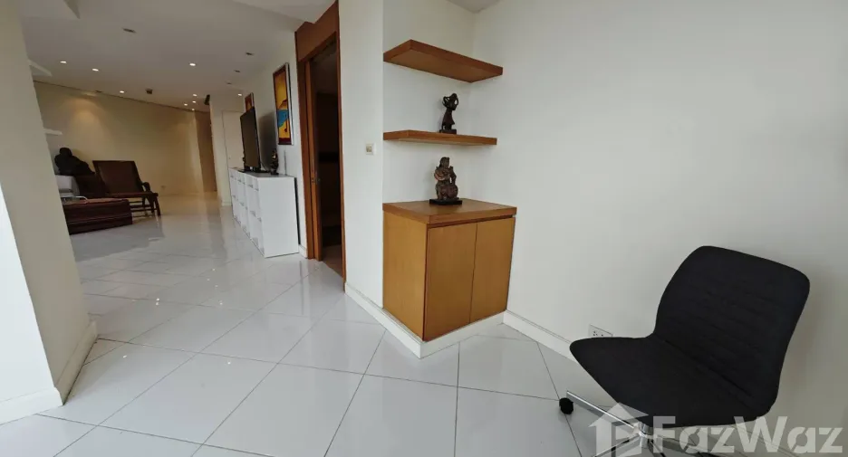 For sale and for rent 2 bedrooms condo in Yan Nawa, Bangkok