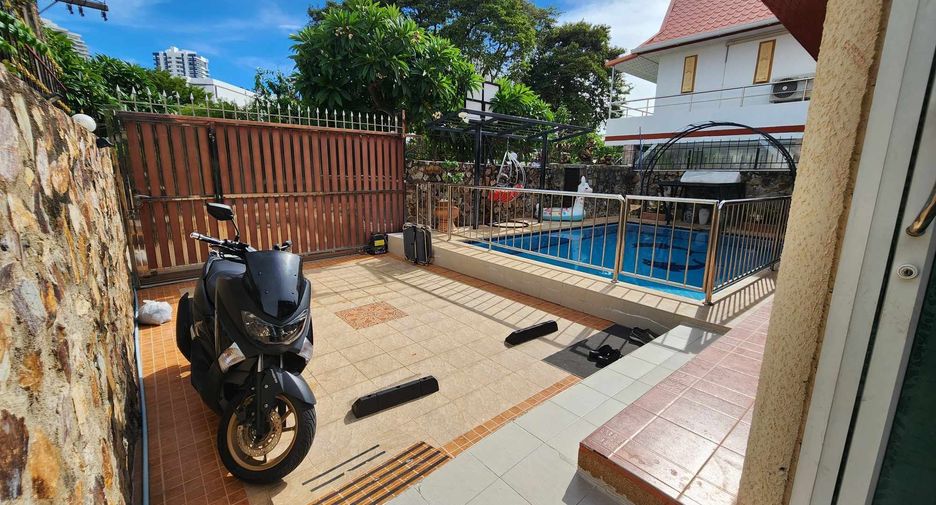 For sale and for rent 3 bedrooms villa in Bang Lamung, Chonburi