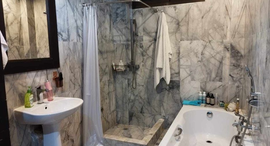 For sale and for rent 3 bedrooms villa in Bang Lamung, Chonburi