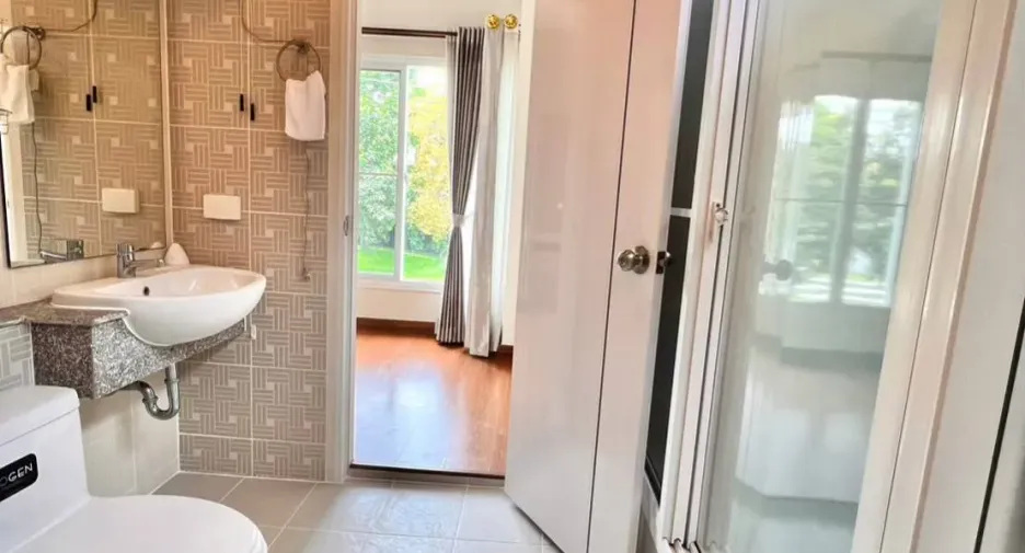 For sale and for rent 5 bedrooms house in Hang Dong, Chiang Mai