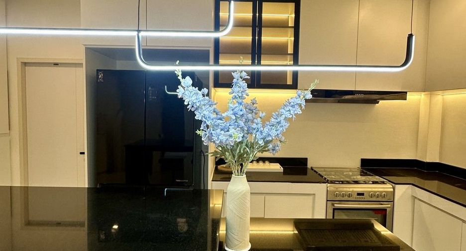 ขาย และ ให้เช่า 5 ห้องนอน บ้านเดี่ยว ใน หางดง, เชียงใหม่