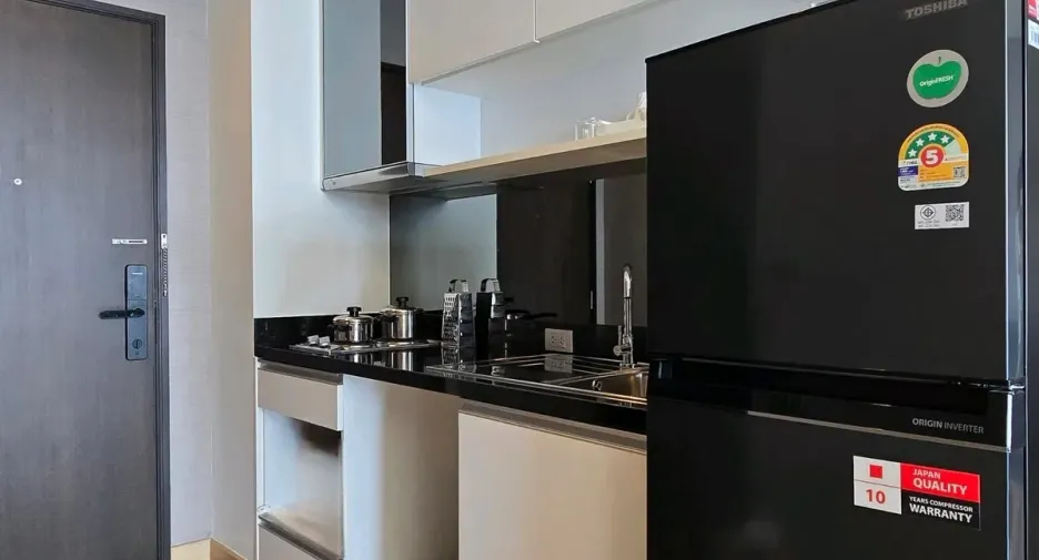 Wohnung zur Miete mit Studio in Khlong Toei, Bangkok