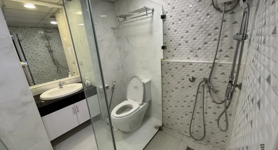 For rent 1 bed condo in Bang Rak, Bangkok