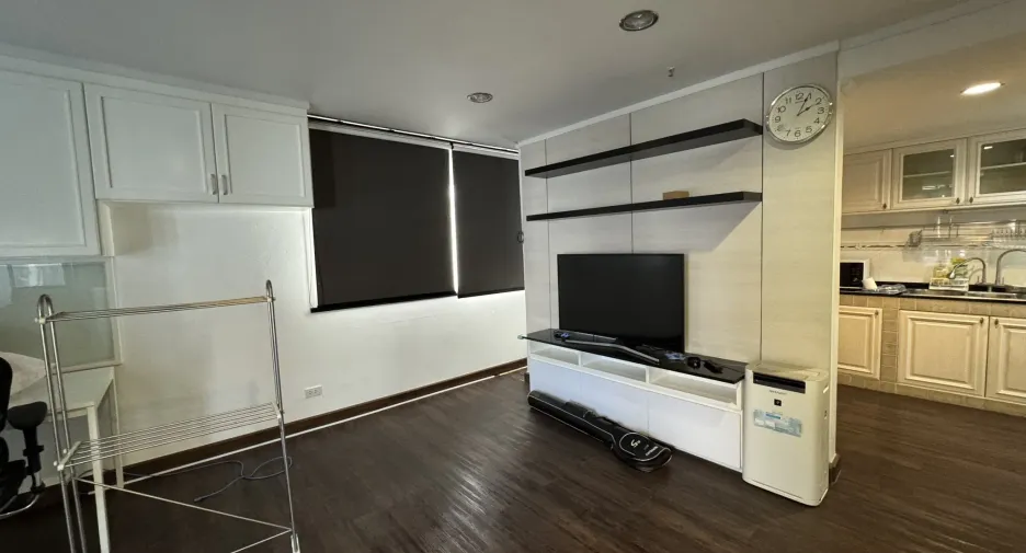 For rent 1 bed condo in Bang Rak, Bangkok