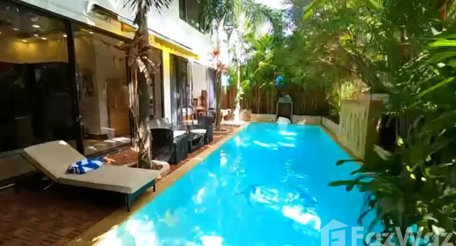 Villa zum Kauf mit 5 Zimmer in Mueang Phuket, Phuket