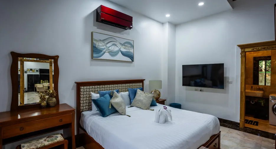 Villa zum Kauf mit 5 Zimmer in Mueang Phuket, Phuket