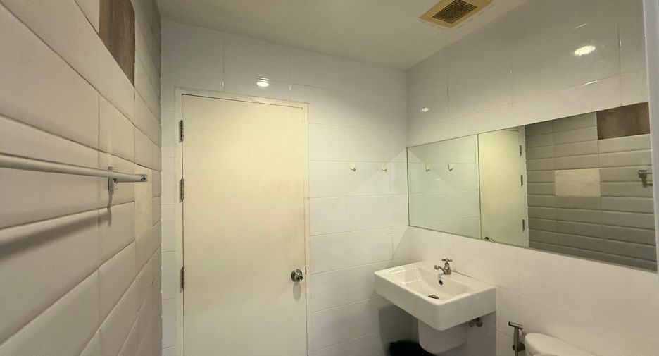 For rent 1 Beds condo in Khlong Toei, Bangkok