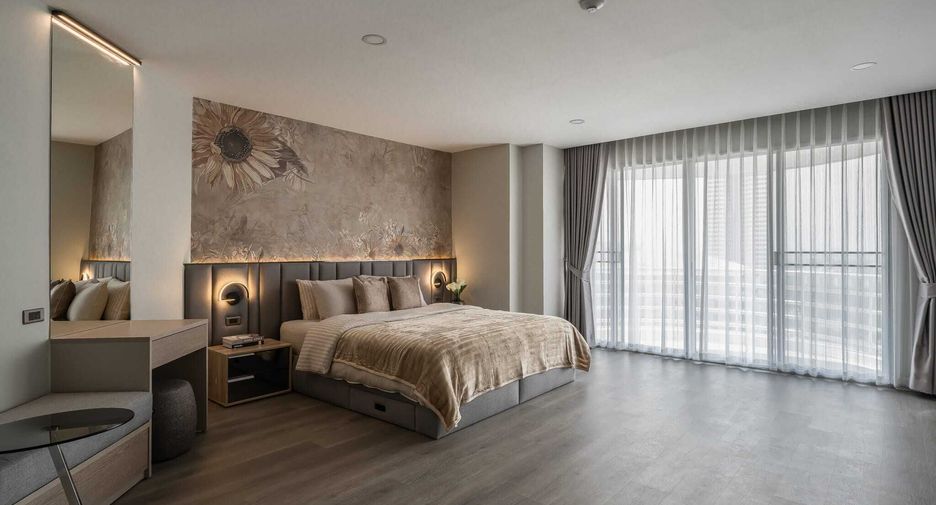 For sale 3 bedrooms condo in Bang Na, Bangkok