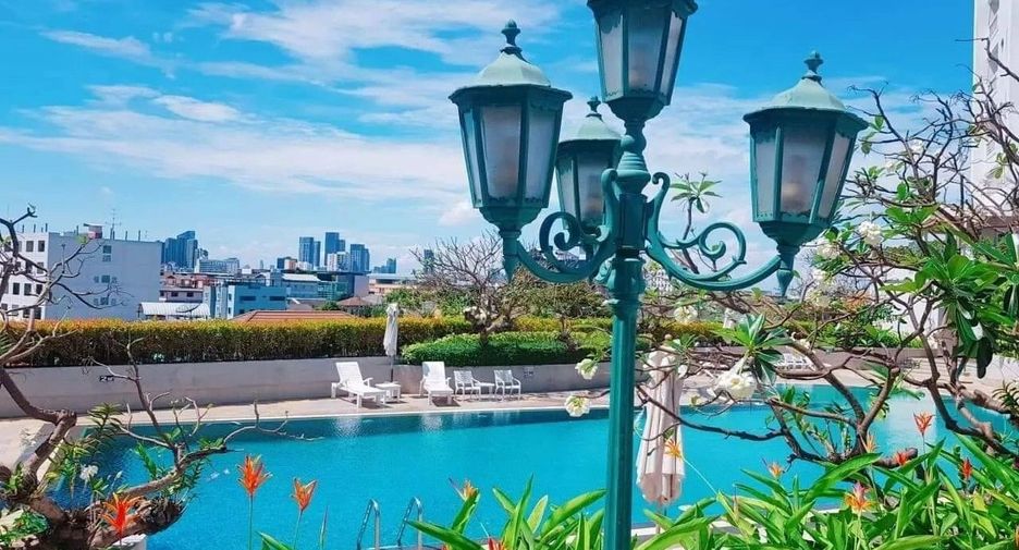 For sale 3 bedrooms condo in Bang Na, Bangkok