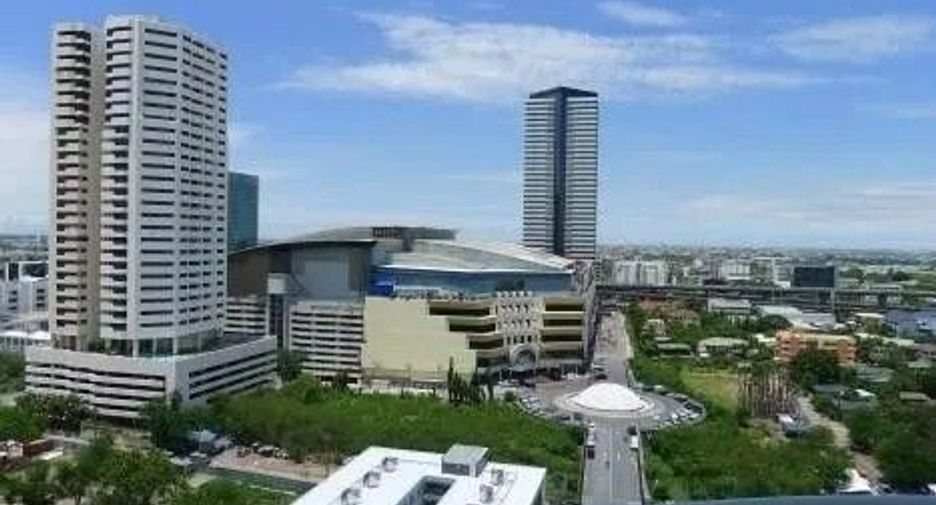 For sale 3 bedrooms condo in Bang Na, Bangkok