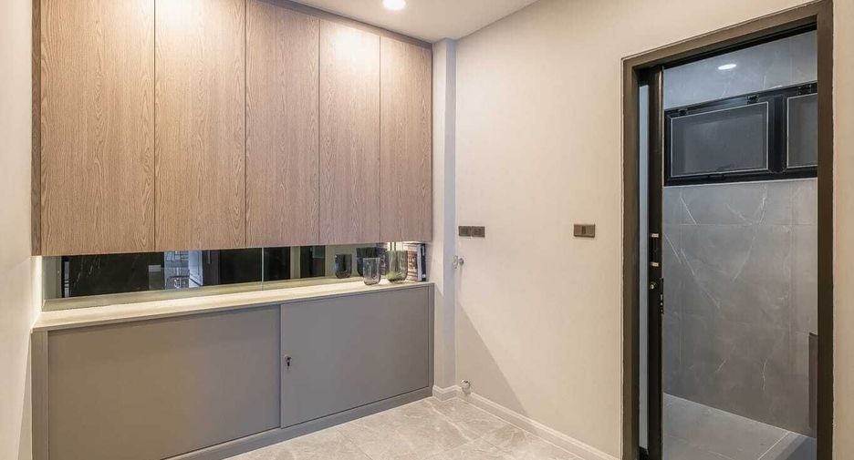 For sale 3 bedrooms condo in Bang Na, Bangkok