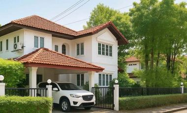 Casa en alquiler de 4 habitaciones en Saphan Sung, Bangkok