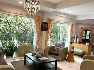 For rent 4 bedrooms house in Saphan Sung, Bangkok