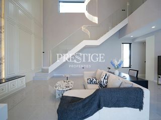 Casa en alquiler de 4 habitaciones en Bang Lamung, Chonburi