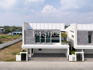 Casa en alquiler de 4 habitaciones en Bang Lamung, Chonburi