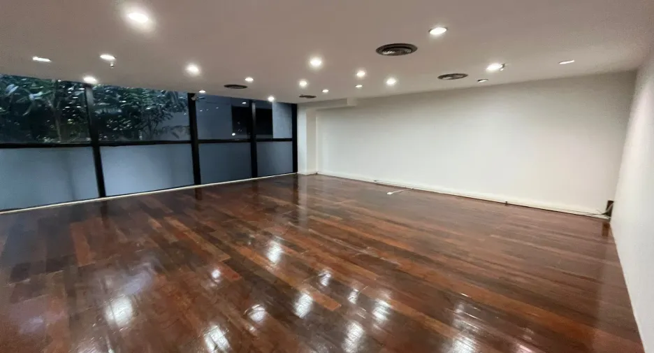 Büro zur Miete in Huai Khwang, Bangkok