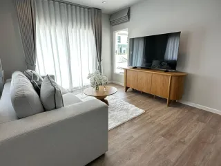 For rent 4 bedrooms house in Mueang Phuket, Phuket