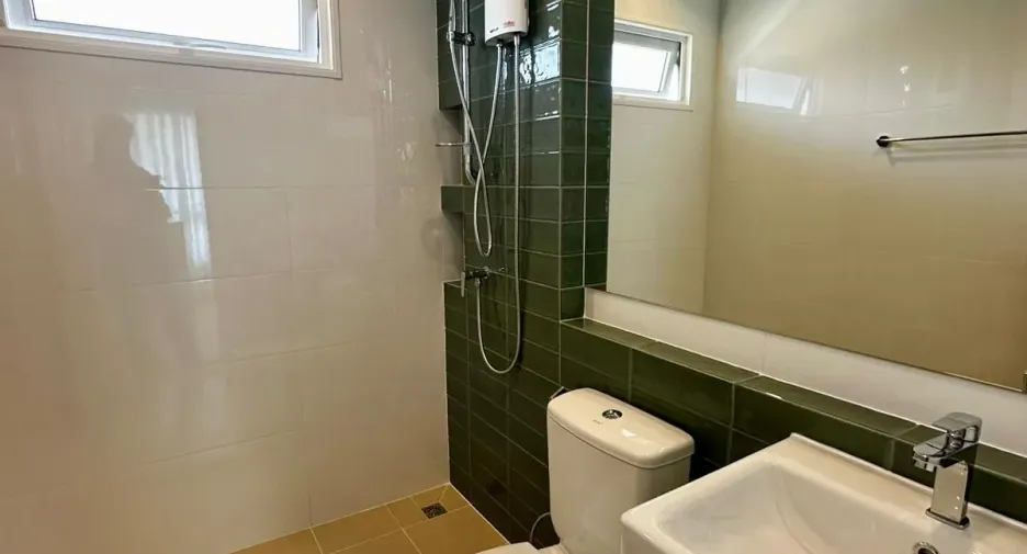 Haus zur Miete mit 4 Zimmer in Mueang Phuket, Phuket