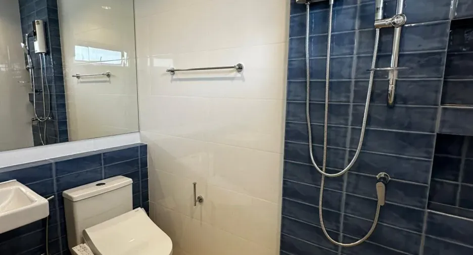 Haus zur Miete mit 4 Zimmer in Mueang Phuket, Phuket