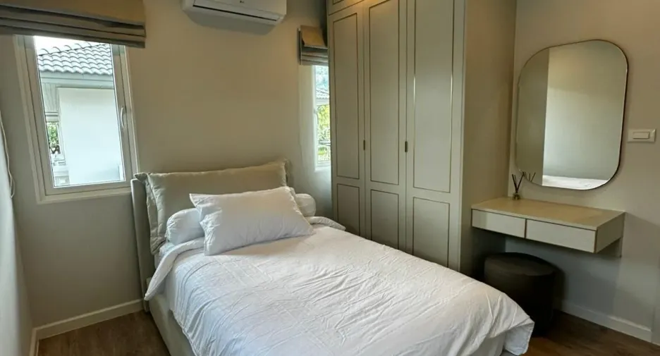 Haus zur Miete mit 4 Zimmer in Mueang Phuket, Phuket