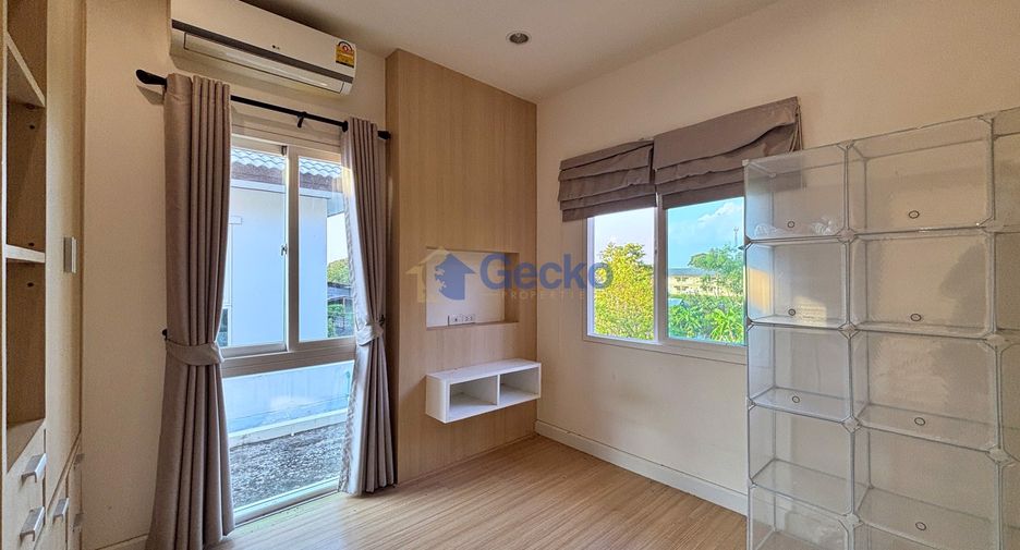 Casa en alquiler de 3 habitaciones en Bang Lamung, Chonburi