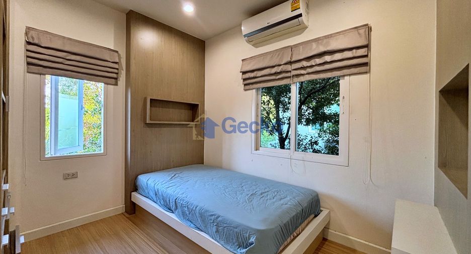 Casa en alquiler de 3 habitaciones en Bang Lamung, Chonburi