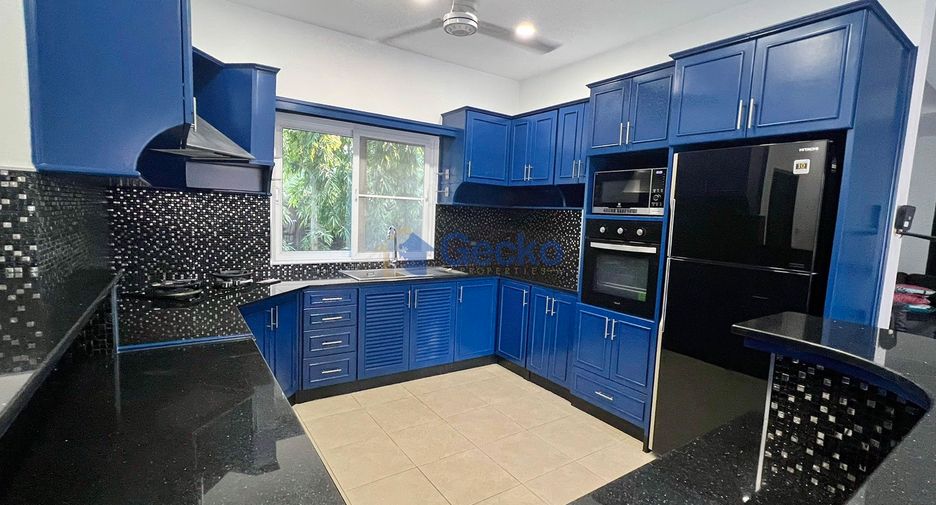 À louer et à vendre 5 chambres maison à Bang Lamung, Chonburi