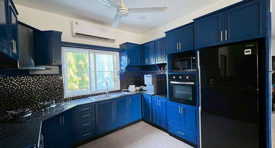À louer et à vendre 5 chambres maison à Bang Lamung, Chonburi