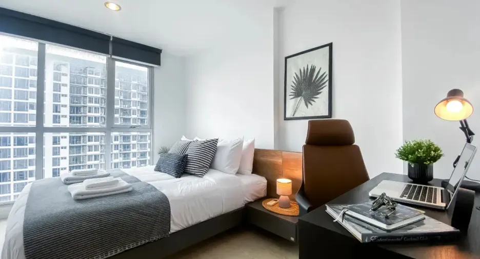 For rent 2 bedrooms condo in Sathon, Bangkok