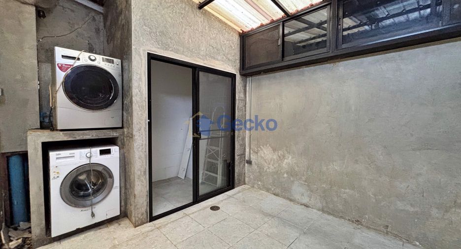 出租 和 出售 4 卧室 独立屋 在 Bang Lamung, Chon Buri