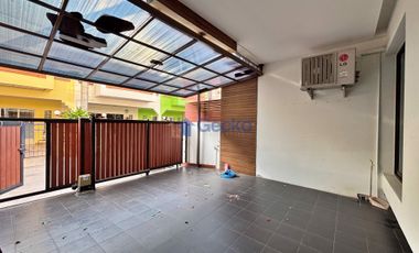 Haus zur Miete und zum Kauf mit 4 Zimmer in Bang Lamung, Chonburi