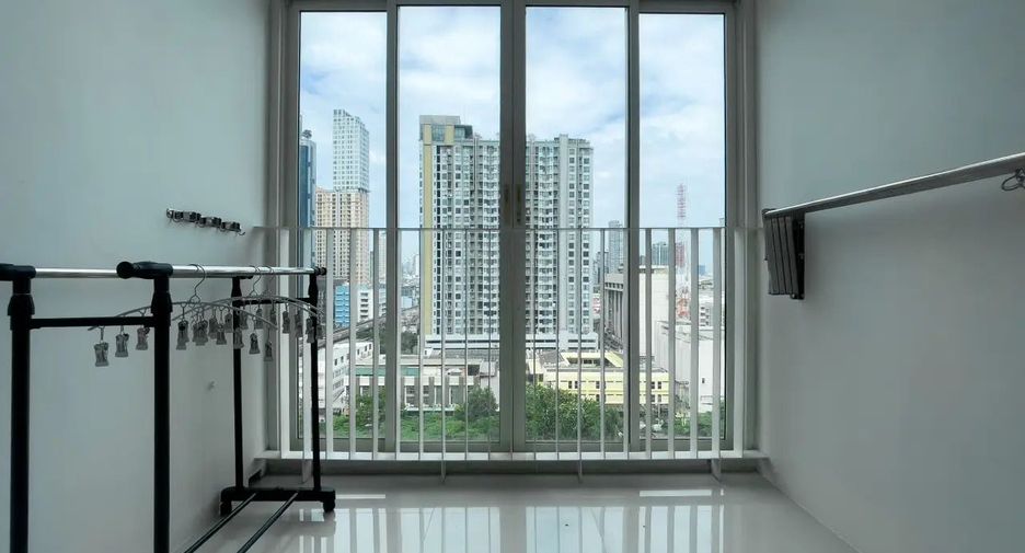 For rent 2 bedrooms condo in Phra Khanong, Bangkok