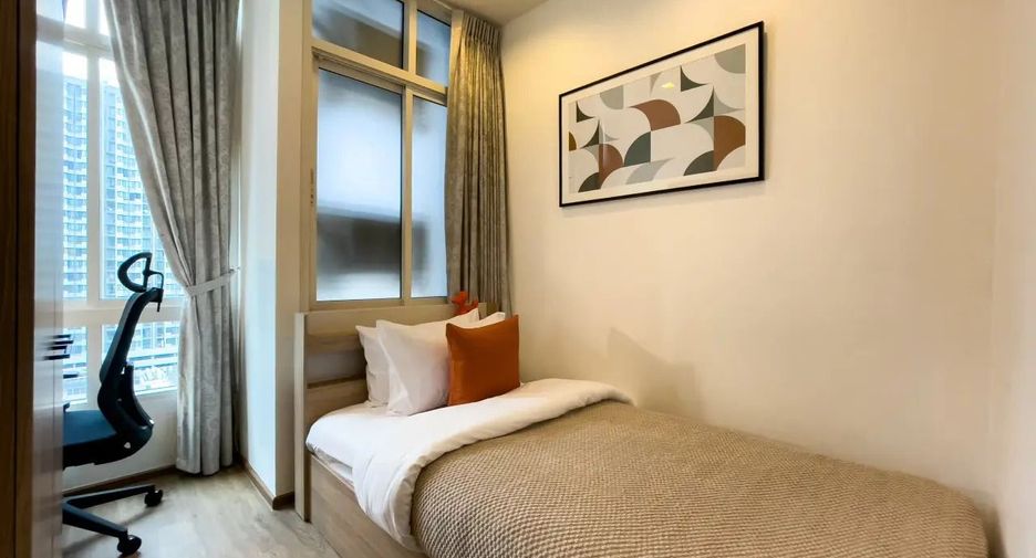 For rent 2 bedrooms condo in Phra Khanong, Bangkok