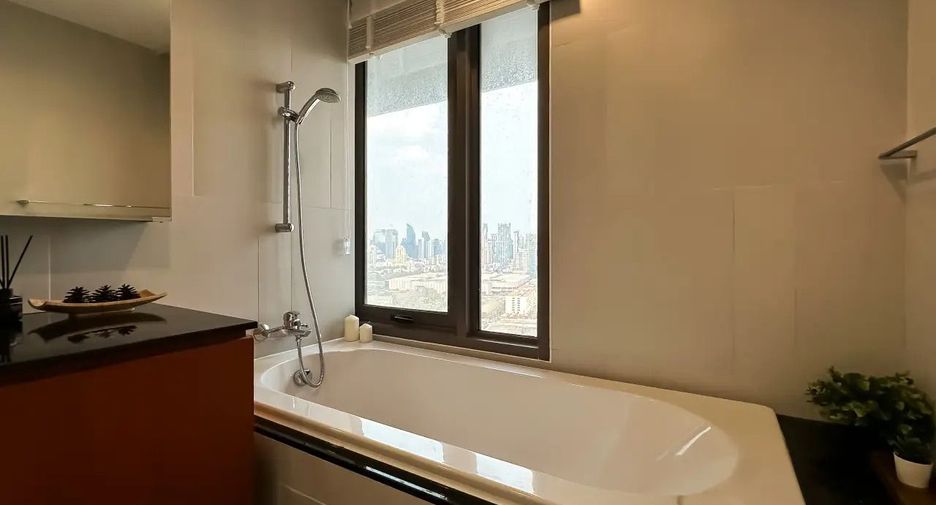 À louer 2 chambres condo à Sathon, Bangkok