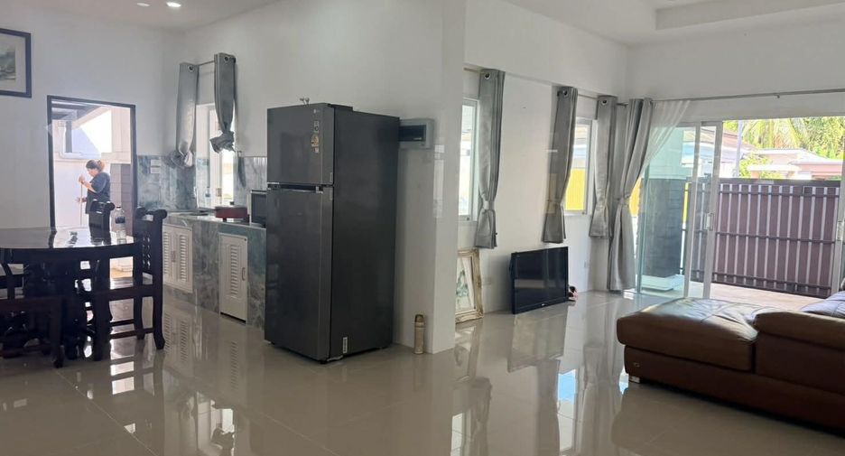 For rent 4 ベッドルーム house in Mueang Phuket, Phuket