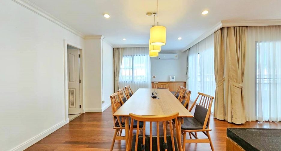 For rent 3 bedrooms condo in Watthana, Bangkok