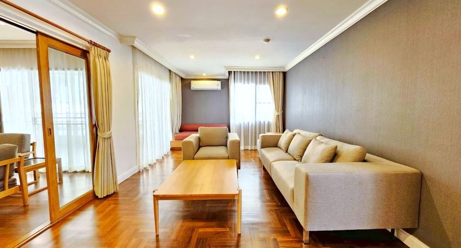 For rent 3 bedrooms condo in Watthana, Bangkok