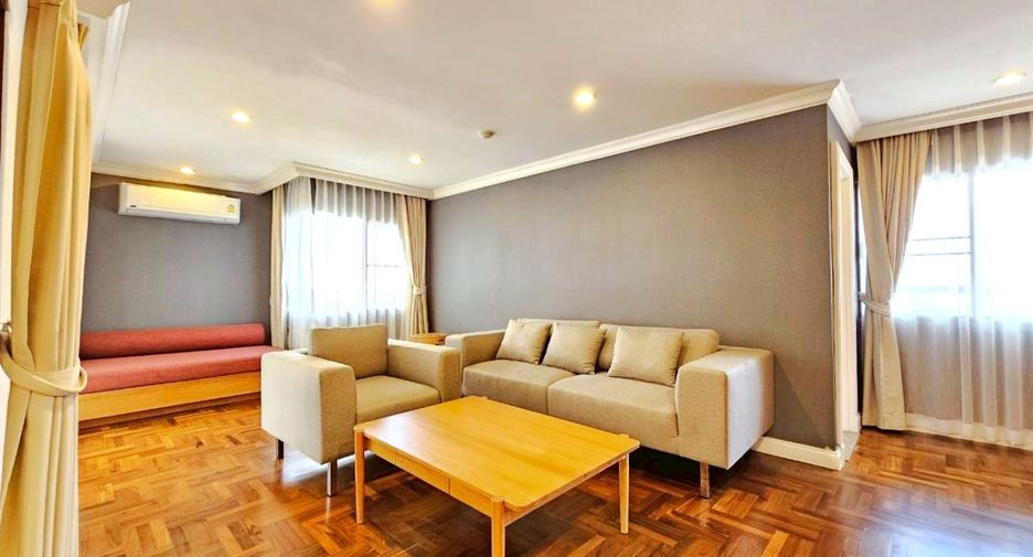 For rent 3 bedrooms condo in Watthana, Bangkok