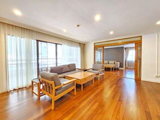 For rent 3 bedrooms condo in Watthana, Bangkok