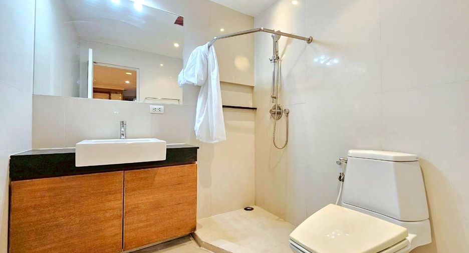 À louer 3 chambres condo à Watthana, Bangkok