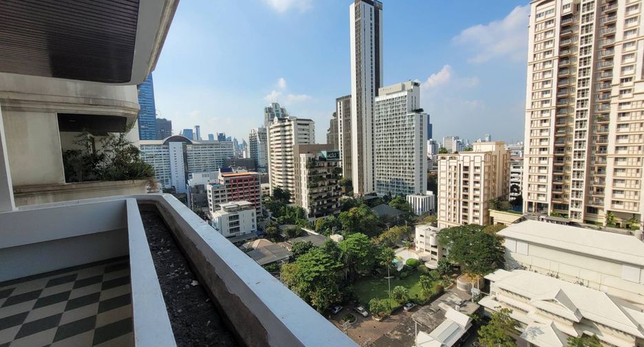 À louer 3 chambres condo à Watthana, Bangkok
